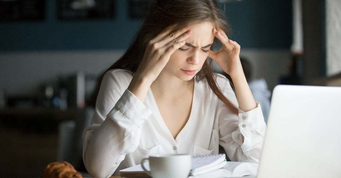 How to treat hormonal headaches and migraines the natural way