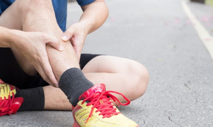 Should you use hot or cold packs for sprain treatment?